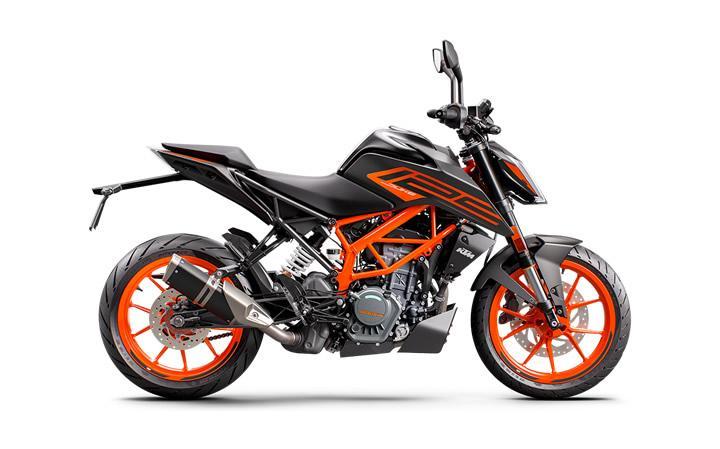 KTM 125 DUKE Motorcycle Model Specifications: Torkue:12nm., Power:15hp, Weight:139, Top Speed:130, Fuel Capacity: 13.4, Fuel consumption: 2.4, Number of Cylinders:1, Number of Valve: 4